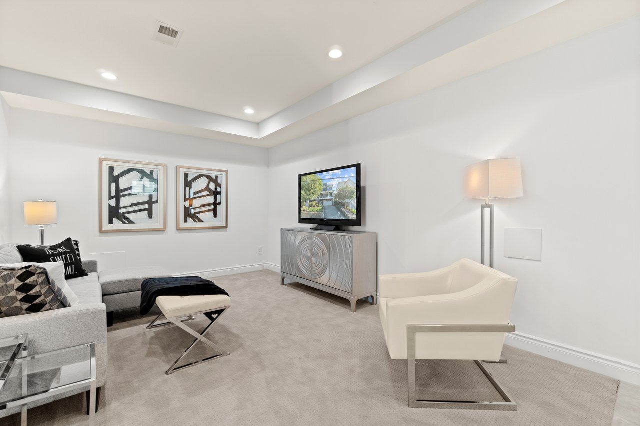 1923 N Cameron St, Arlington, VA 22207
