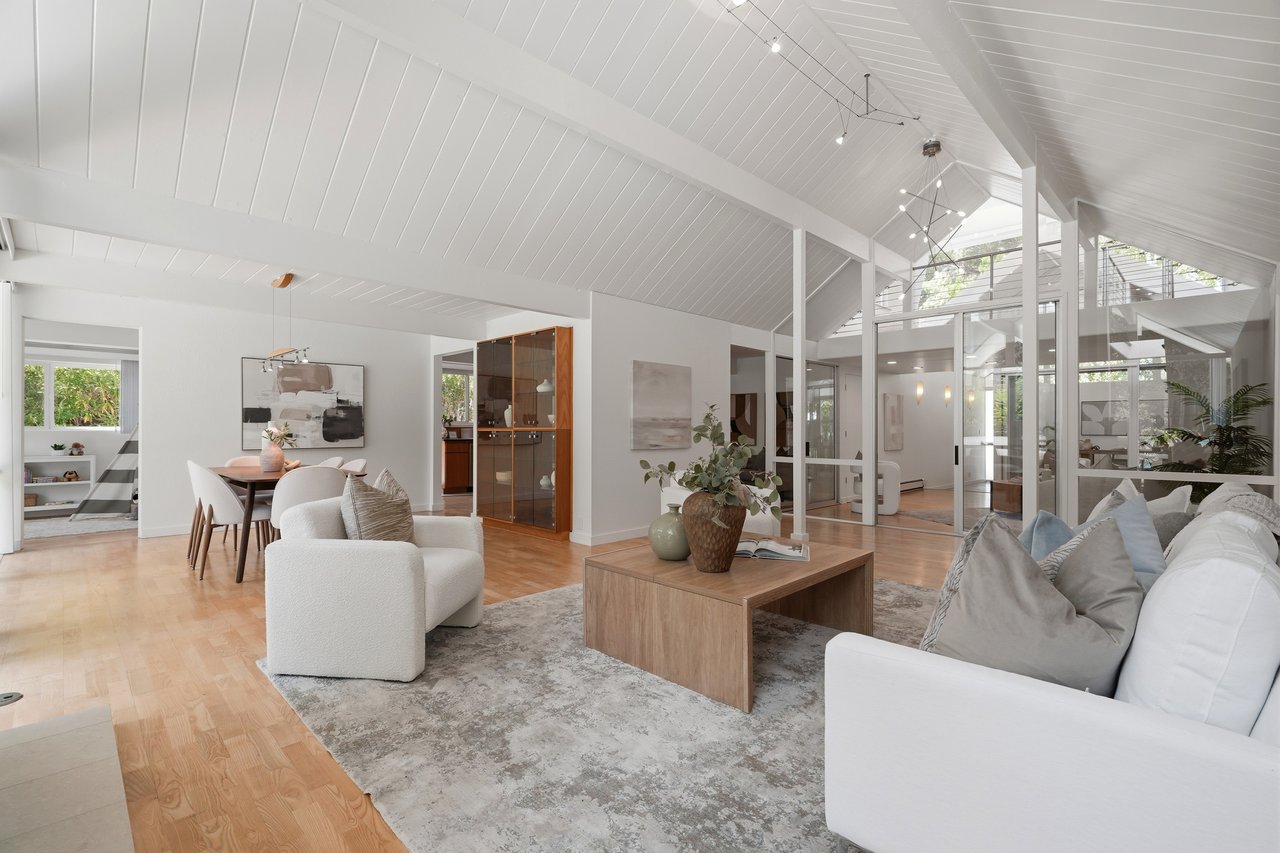 941 Eichler DR