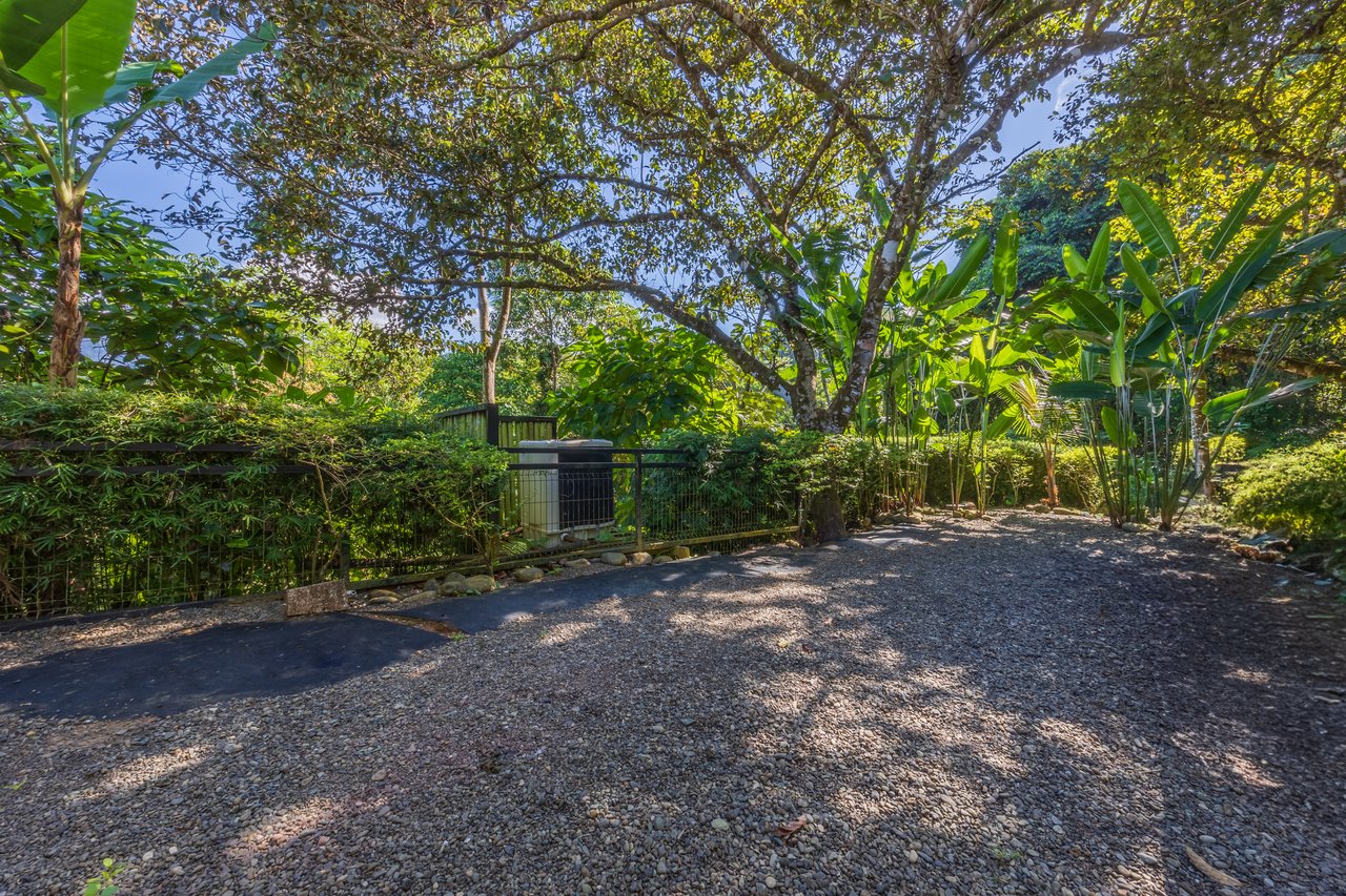 Stunning Ocean and Mountain Views, Casa Tres Galgos in Ojochal on Calle Perezoso