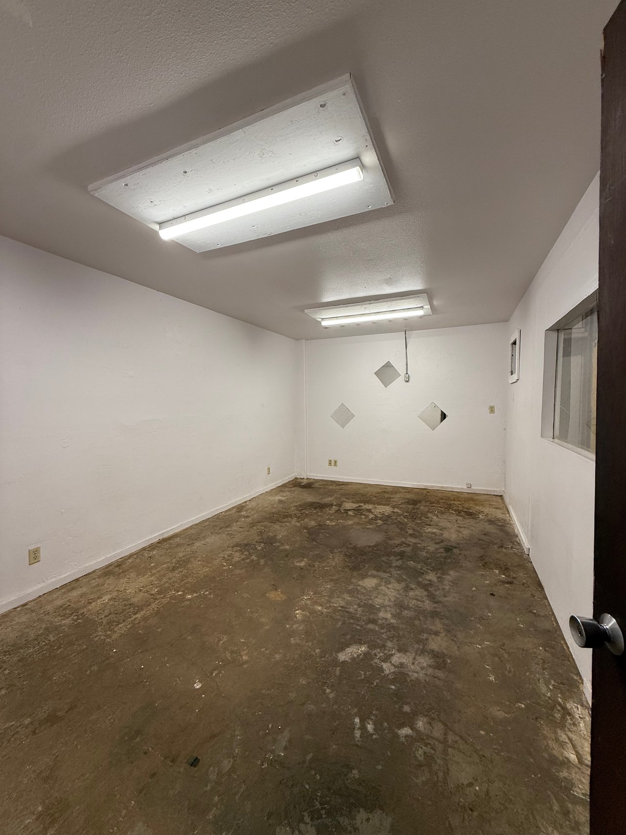 Lihue Industrial Building Bay 10