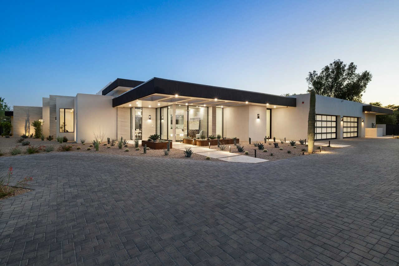 9012 N 53rd St, Paradise Valley, AZ 85253