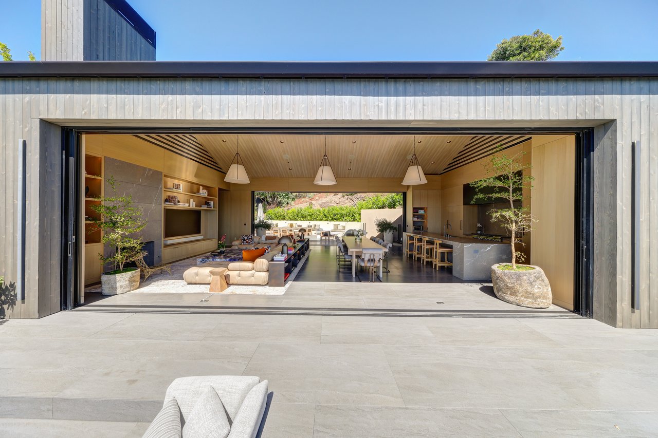 Stylish and Chic - Completed in 2024
