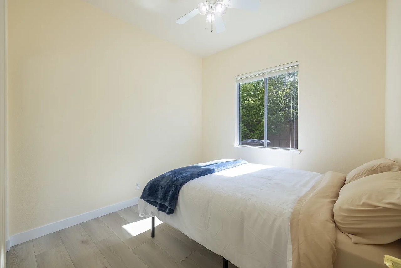 2121 Mullen Ct