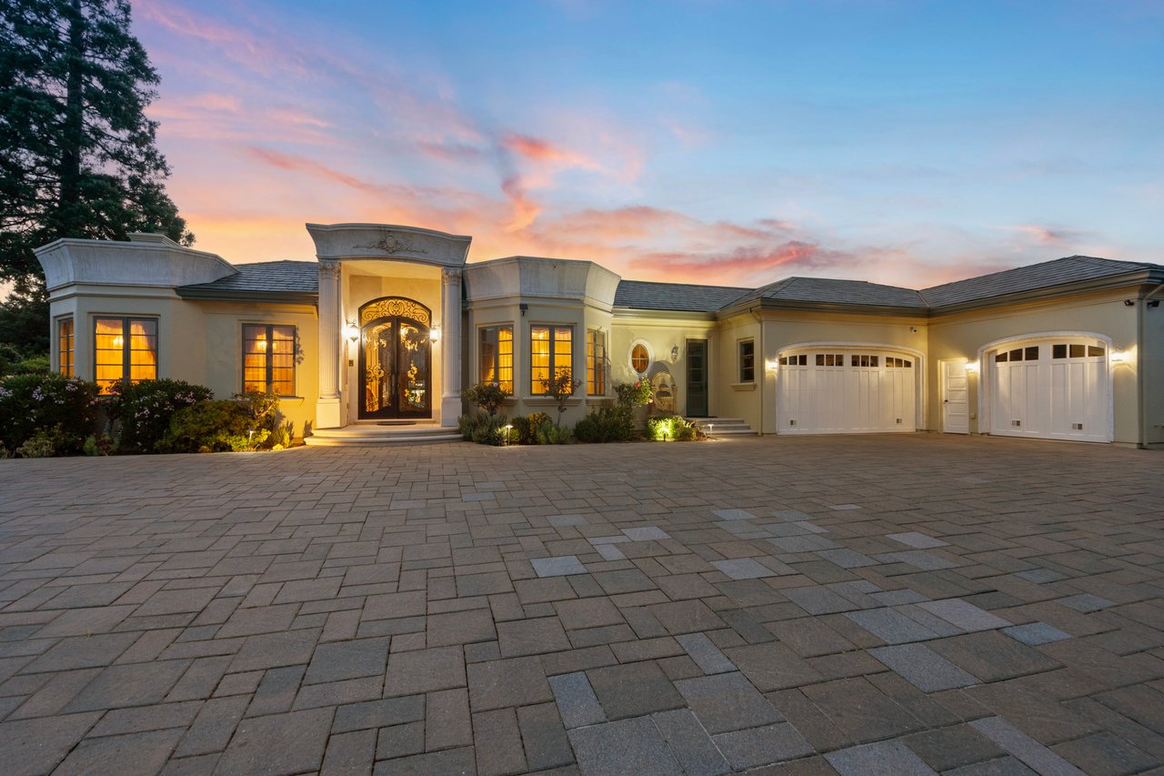 12445 Hilltop DR