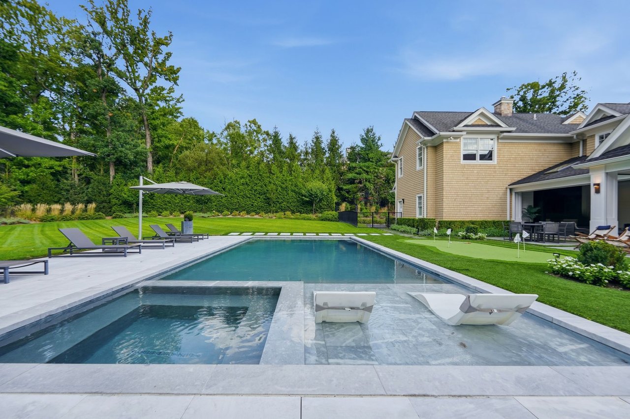 221 Churchill Rd