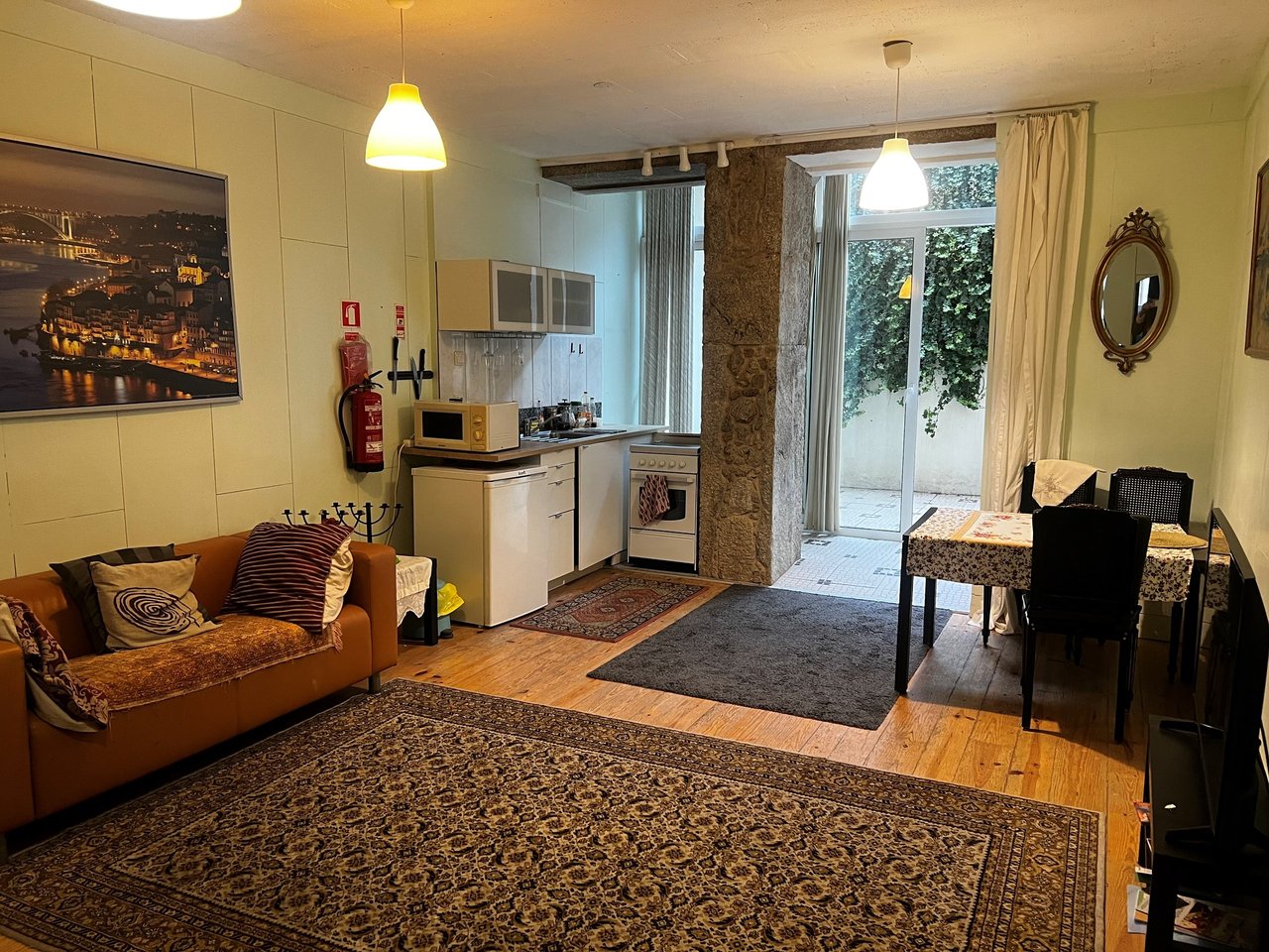 Traditional Four Story Building with Exceptional Investment Potential on Rua do Almada Porto