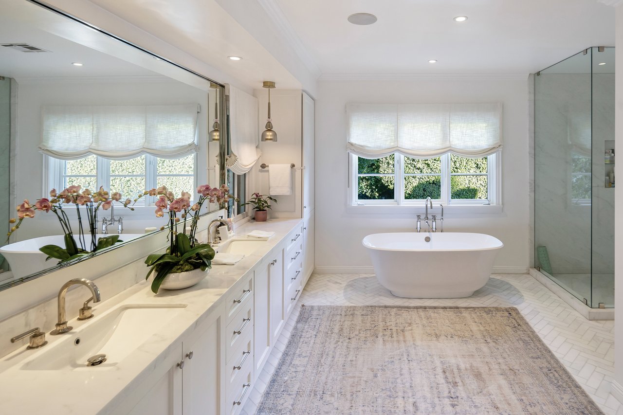 9135 Hazen Dr, Beverly Hills
