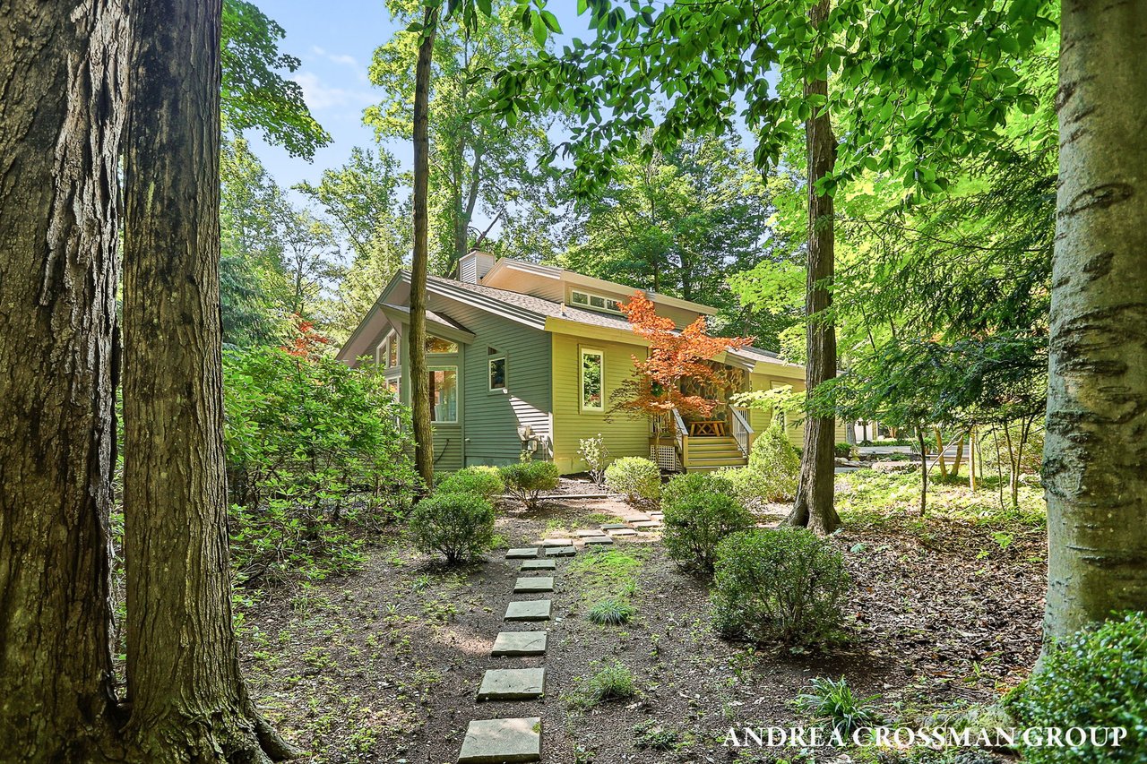 1215 Ash Drive