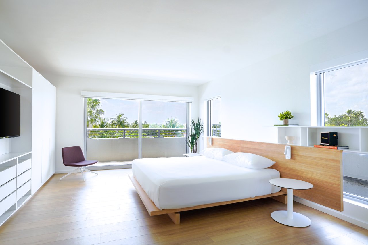 Beach Haus Bal Harbour Residences