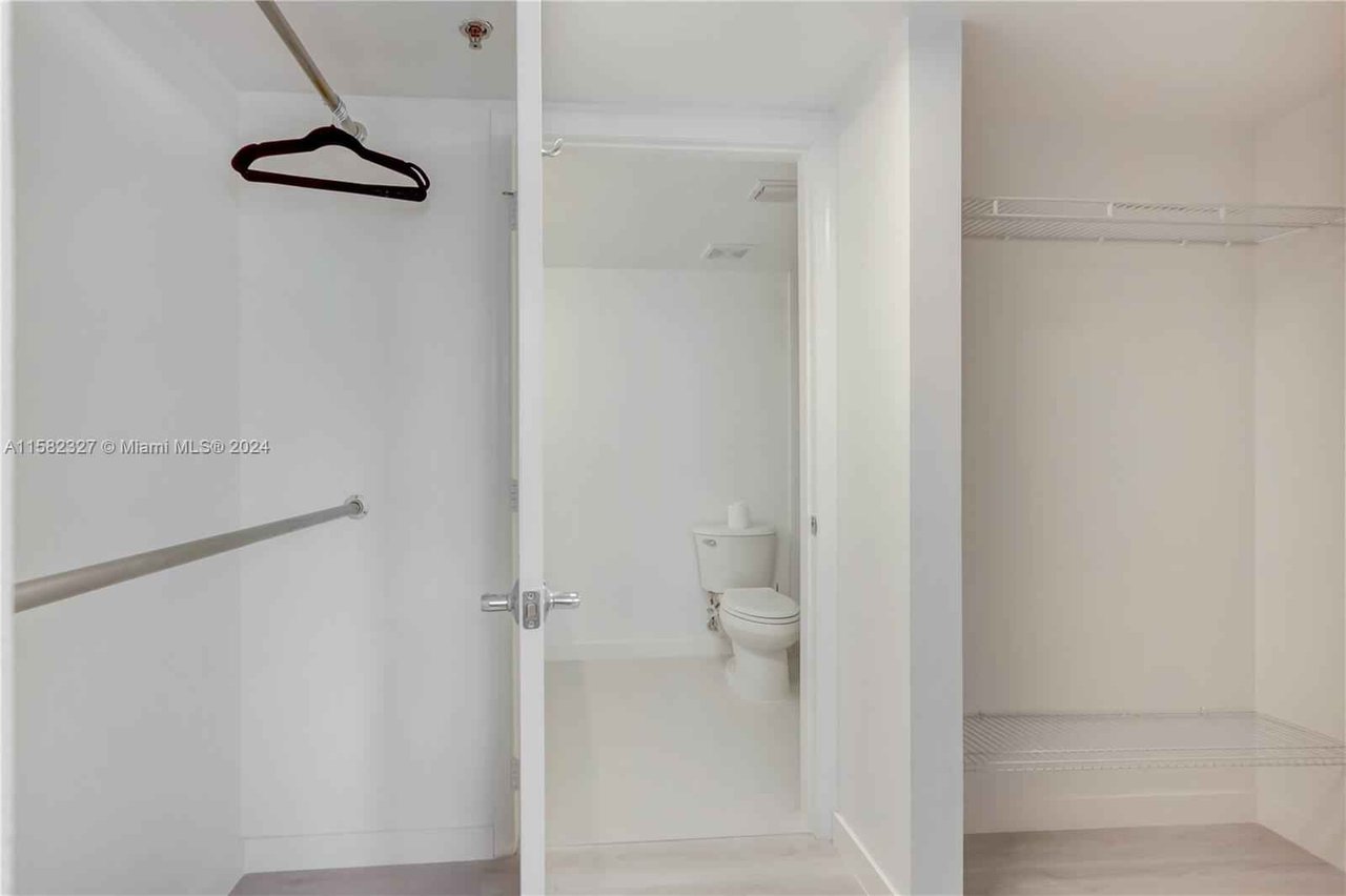 1200 Brickell Bay Dr Unit 2424
