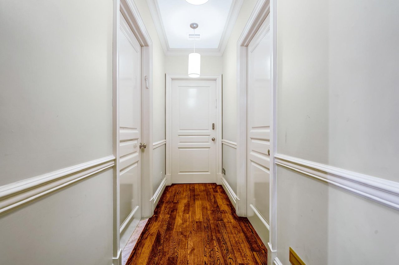 850 E 23rd Street private house