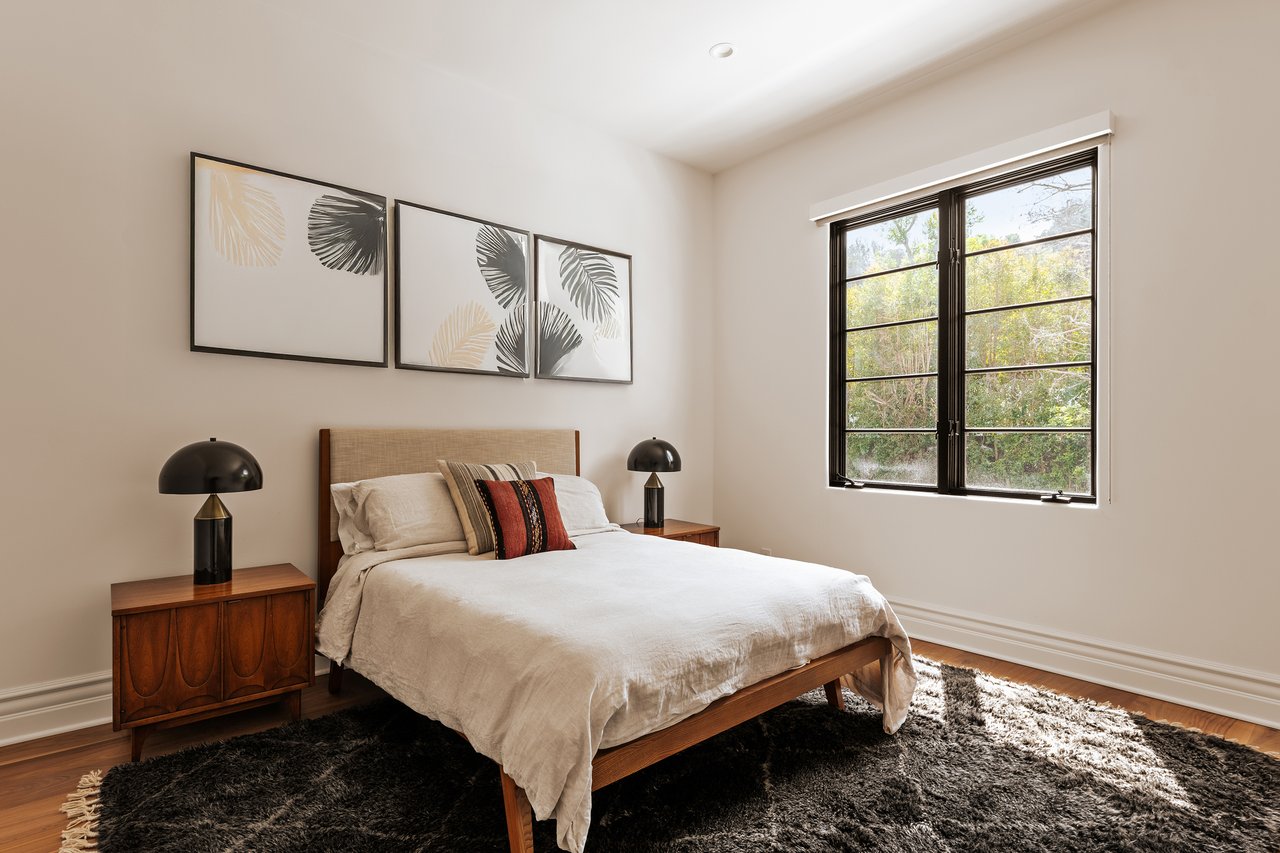 3901 Longridge Ave, Sherman Oaks