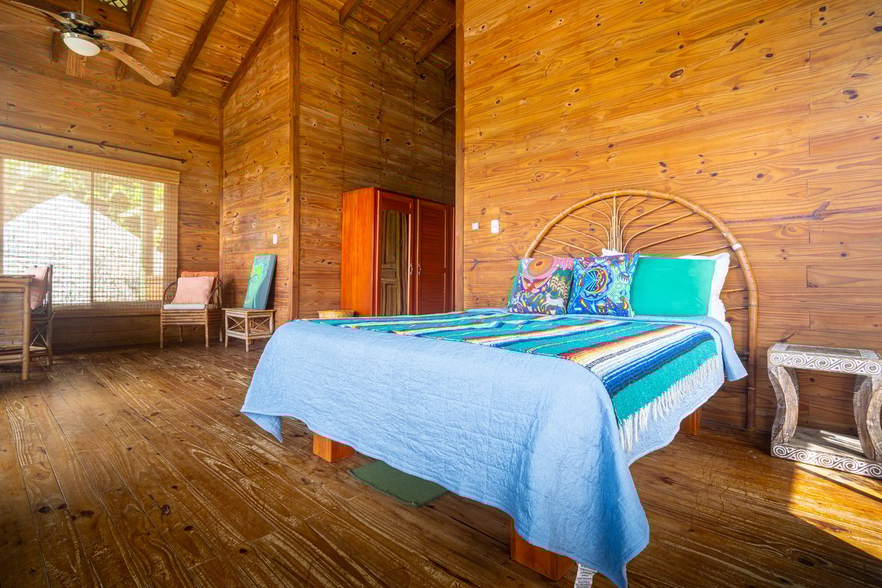 VILLA KRISTINA MARIA - 3.84 ACRES - PERLA DE BALLENA ESTATES