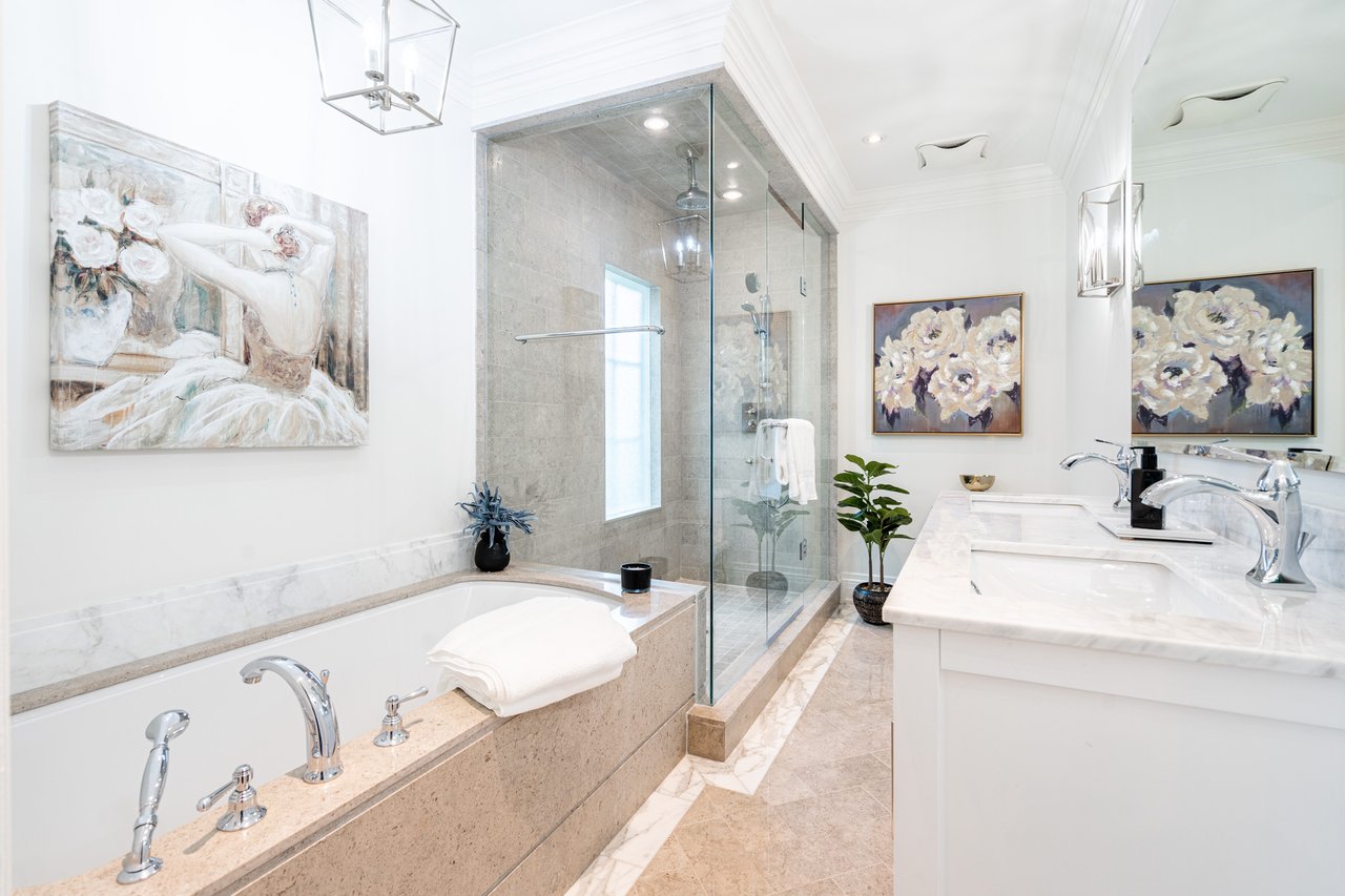 275 Glen Manor Dr E