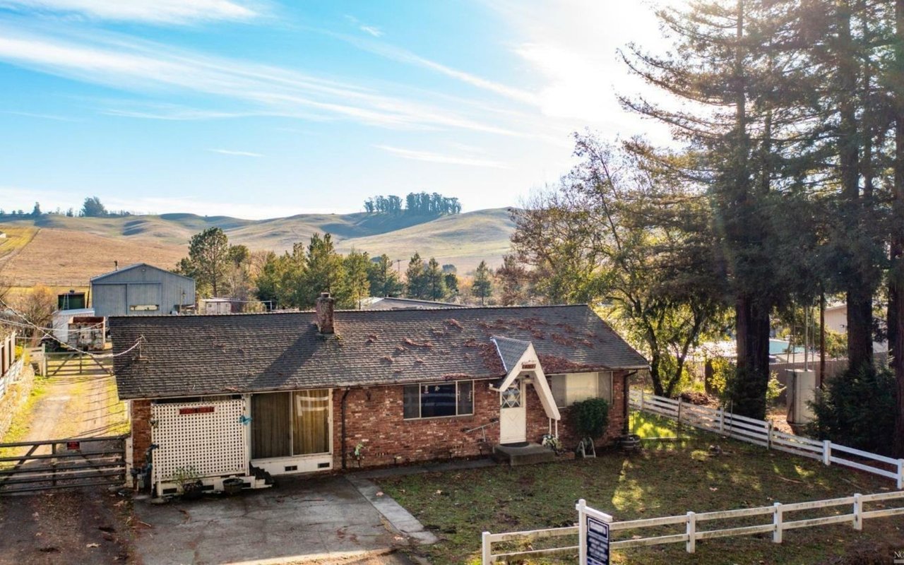 4003 Roblar Rd