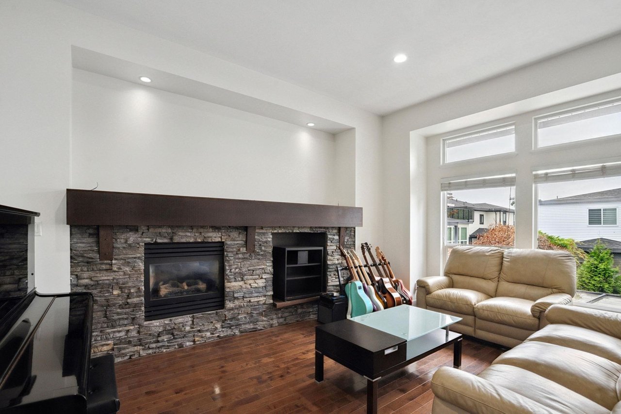 15015 62 Ave