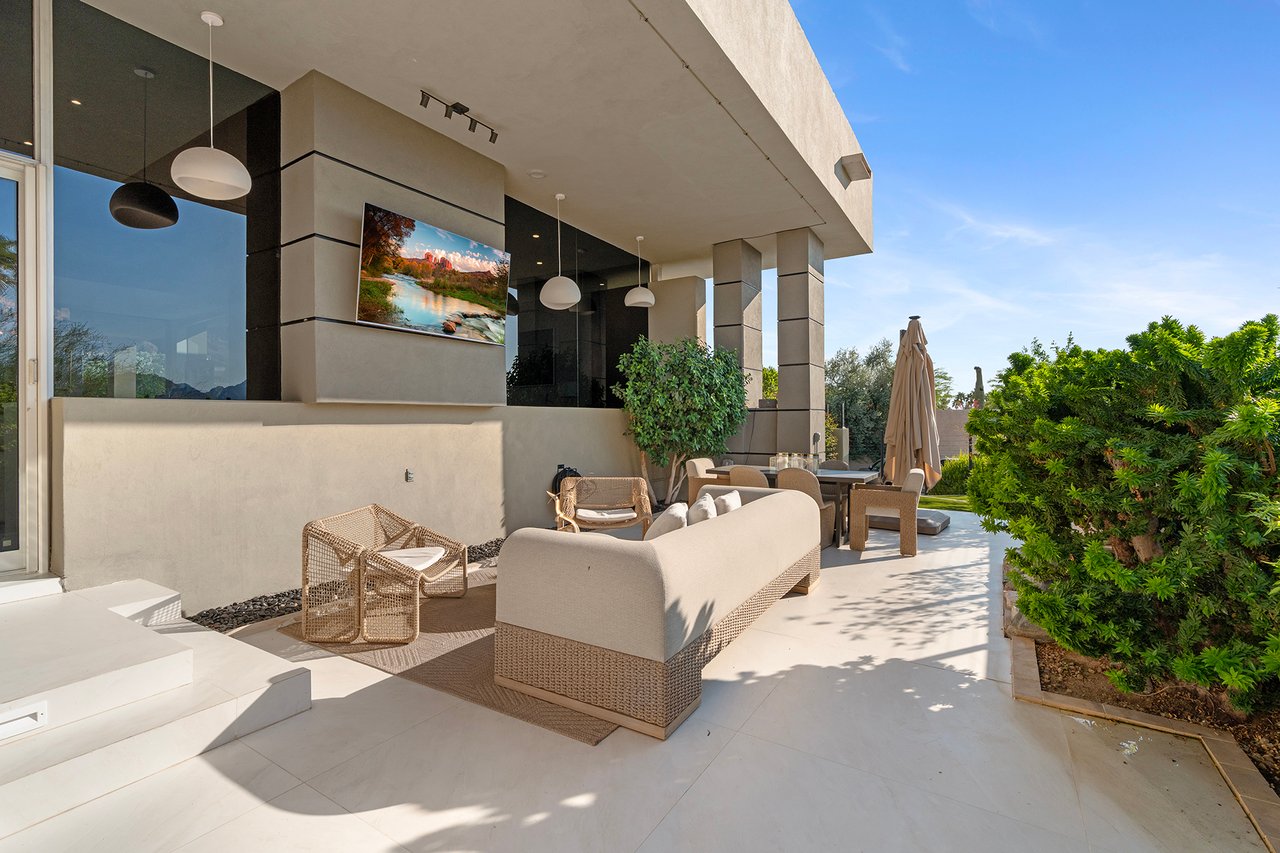 5905 N ECHO CANYON Lane