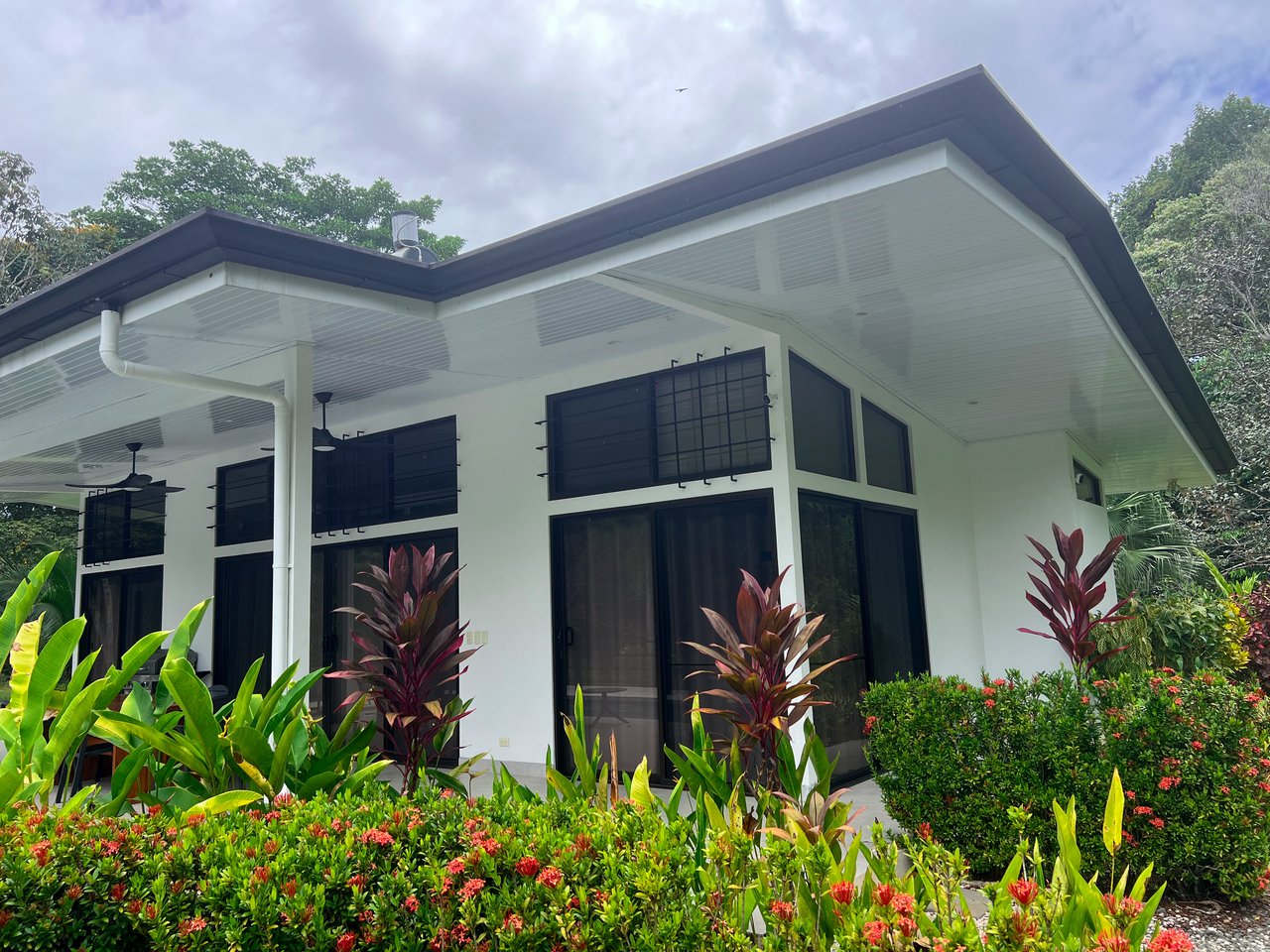 Casa Canto del Río ✨ – A Natural Gem with Modern Comfort in the Heart of the Tropical Jungle