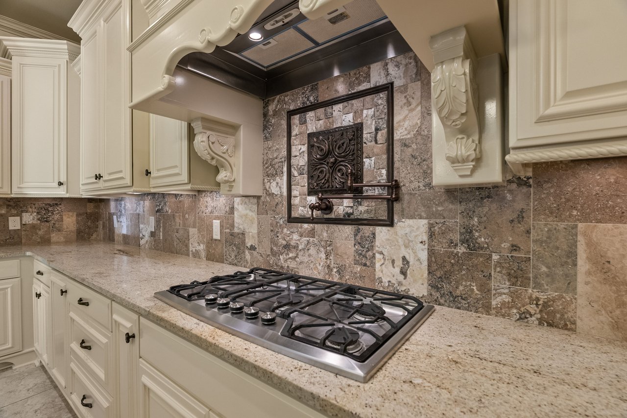 106 Orle Dr