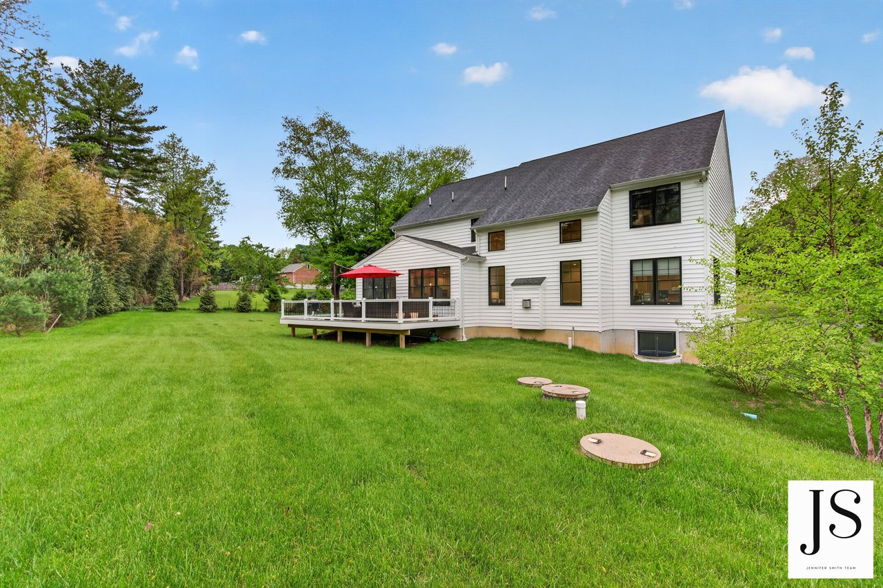7 Overfield Ln, Glen Mills, PA 19342