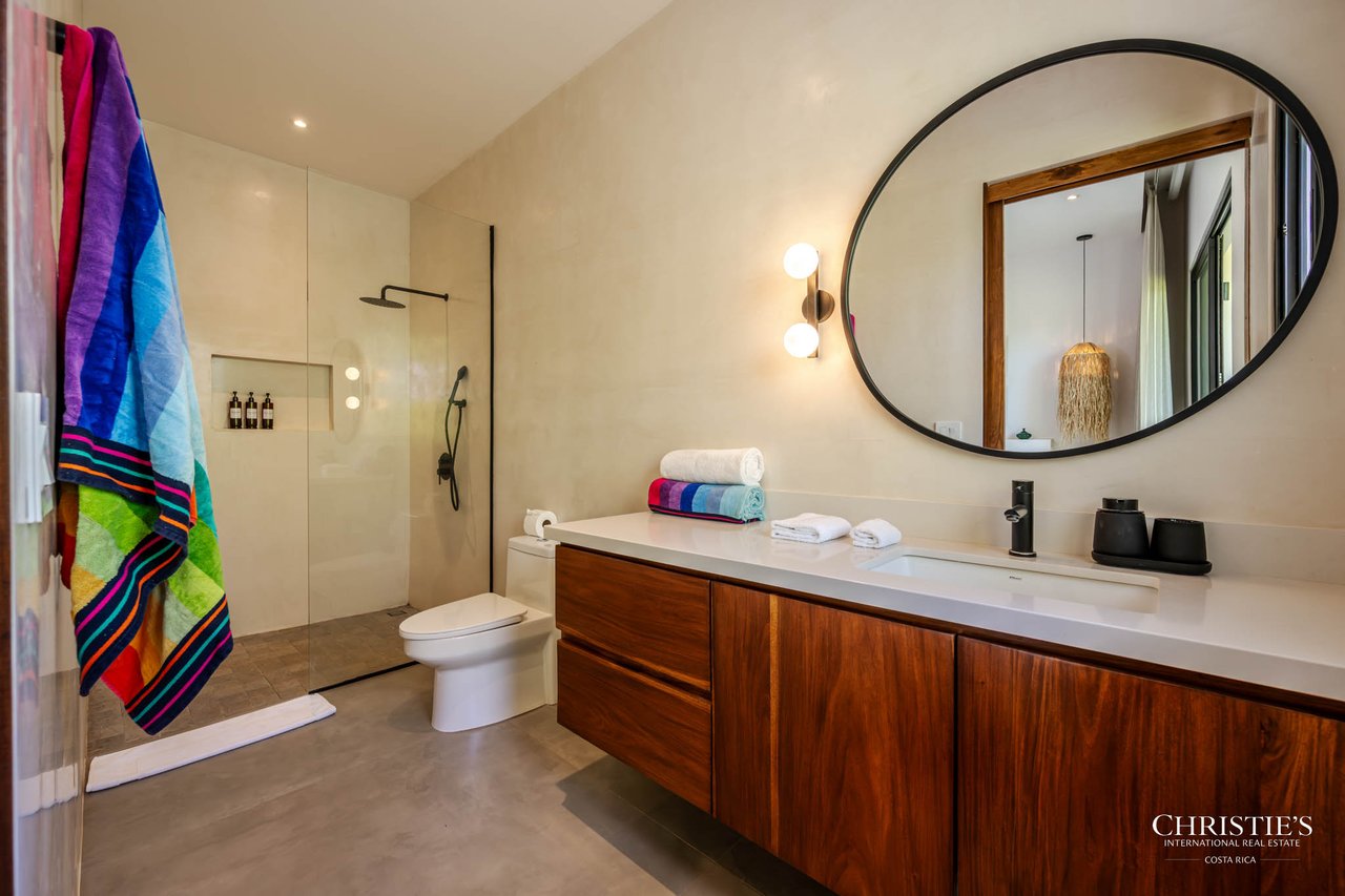 Casa Lola – Contemporary Beachside Oasis in Playa Grande