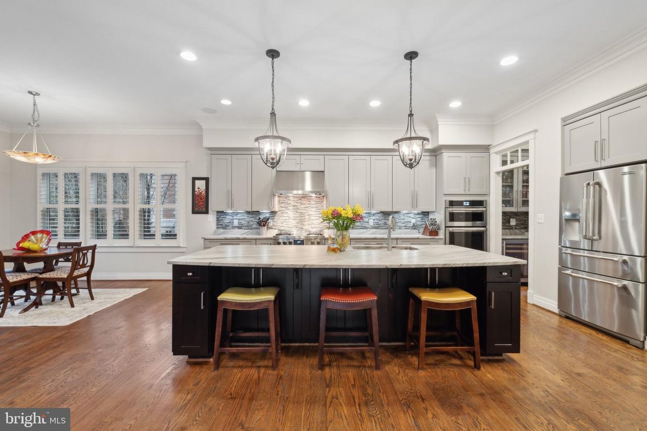 Stunner in Addison Heights! (National Landing)