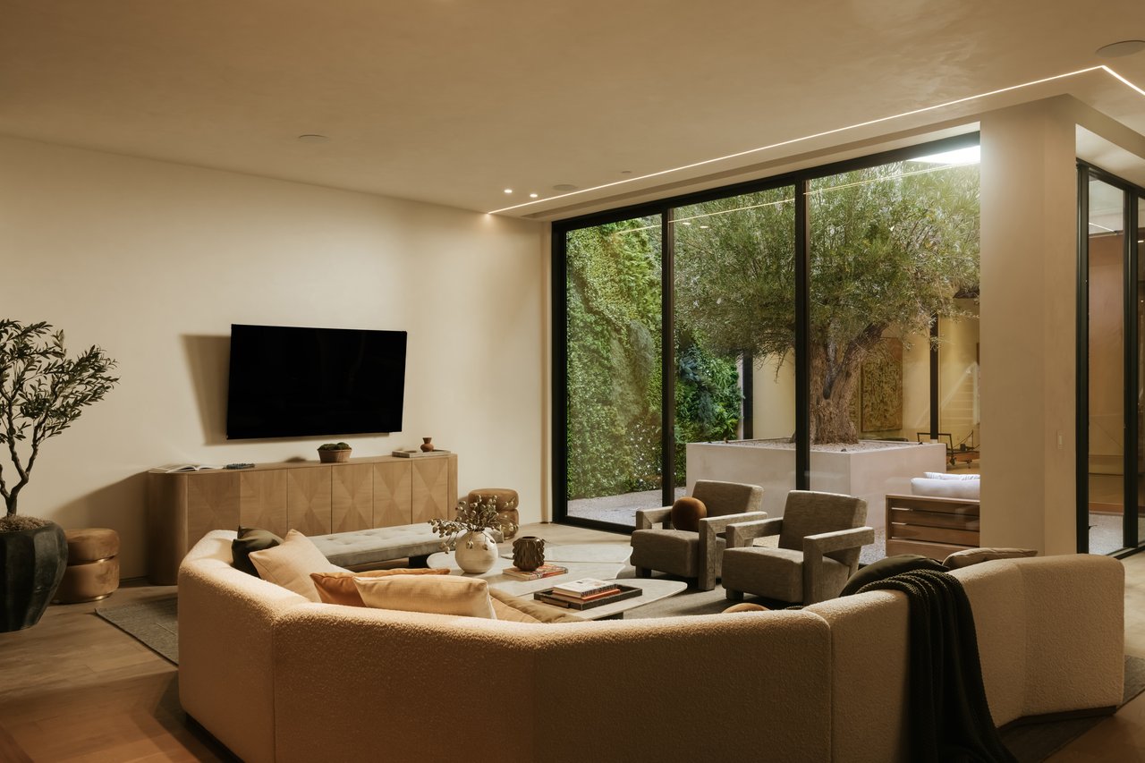 510 N Alpine Dr, Beverly Hills 