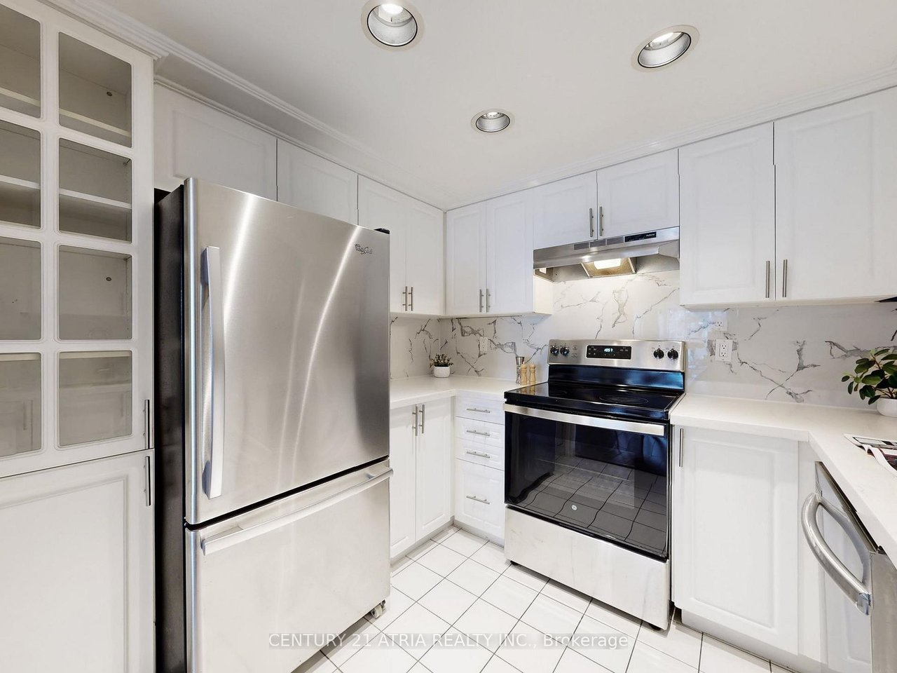 WILLOWDALE PENTHOUSE