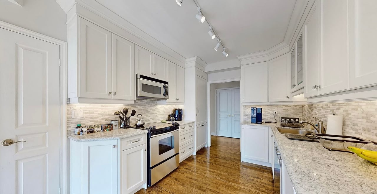 10 Delisle Avenue Suite 906