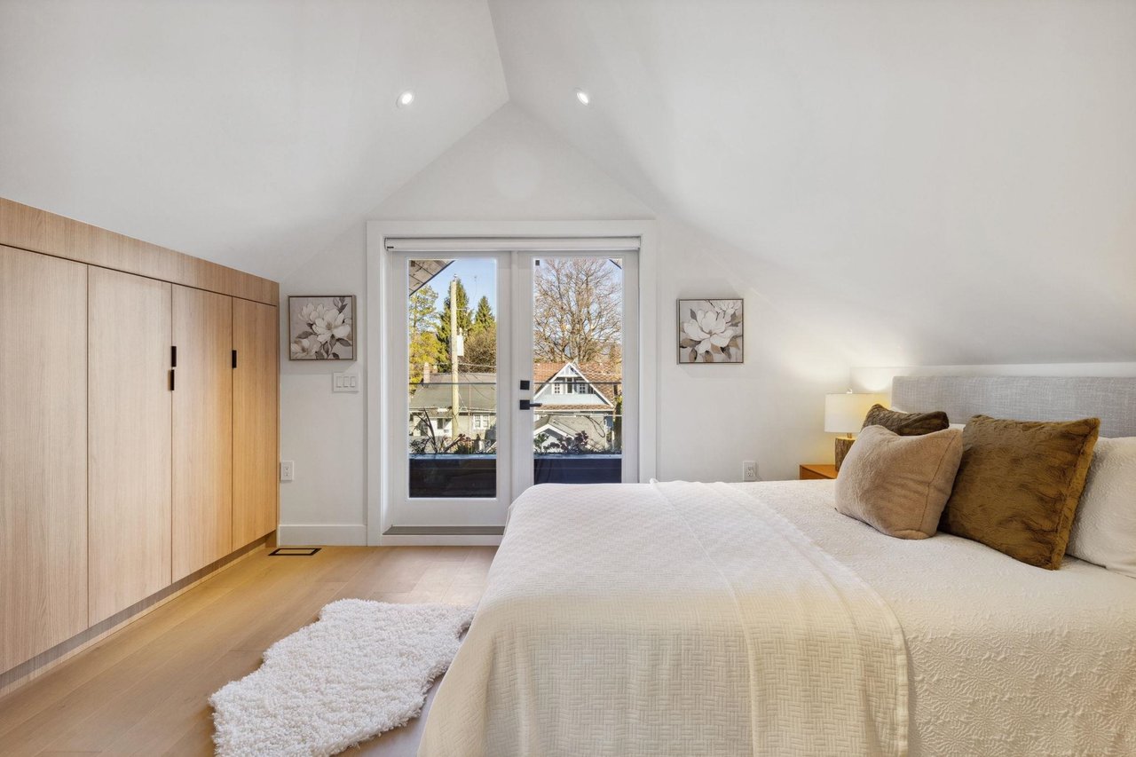 2-3081 W 14th Ave