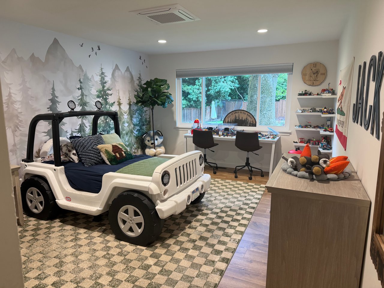 Exclusive Listing - 786 Los Palos Manor