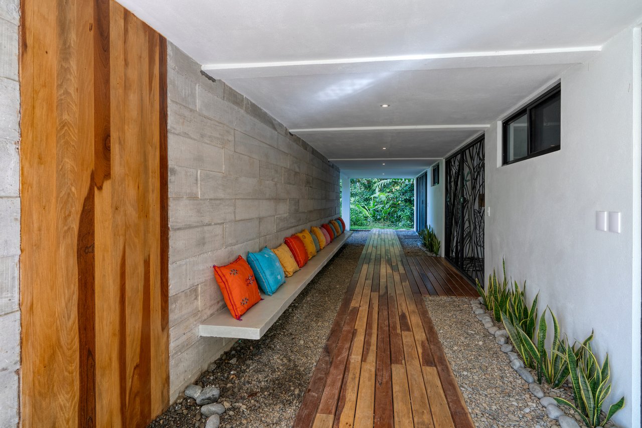 Beauty Villa- Ocean View in Uvita