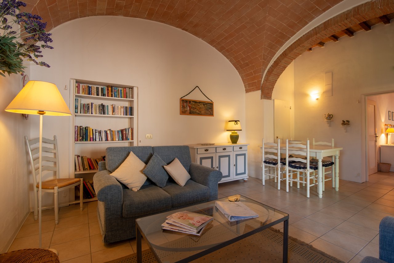 Charismatic B&B in Rolling Hills of San Gimignano