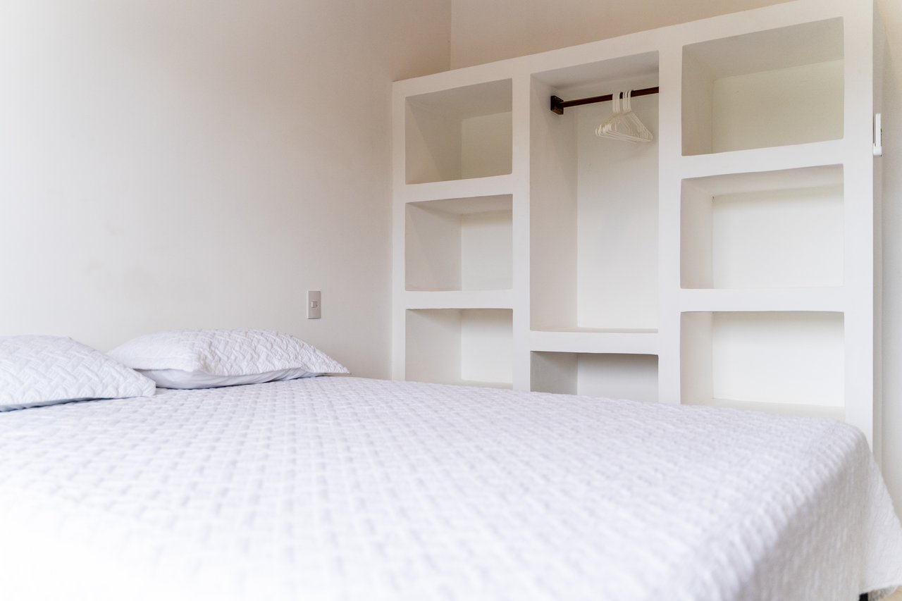 A House With An Upper Live-In Suite & Two Fully Serviced Downstairs Rental Apartments Less Than 1 km From The Entrance to Marino Ballena National Park