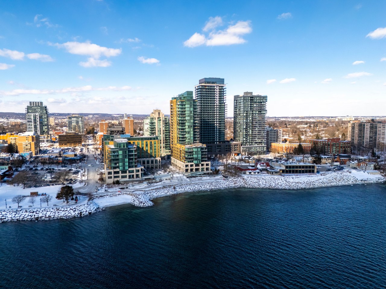 304-2060 Lakeshore Road, Burlington