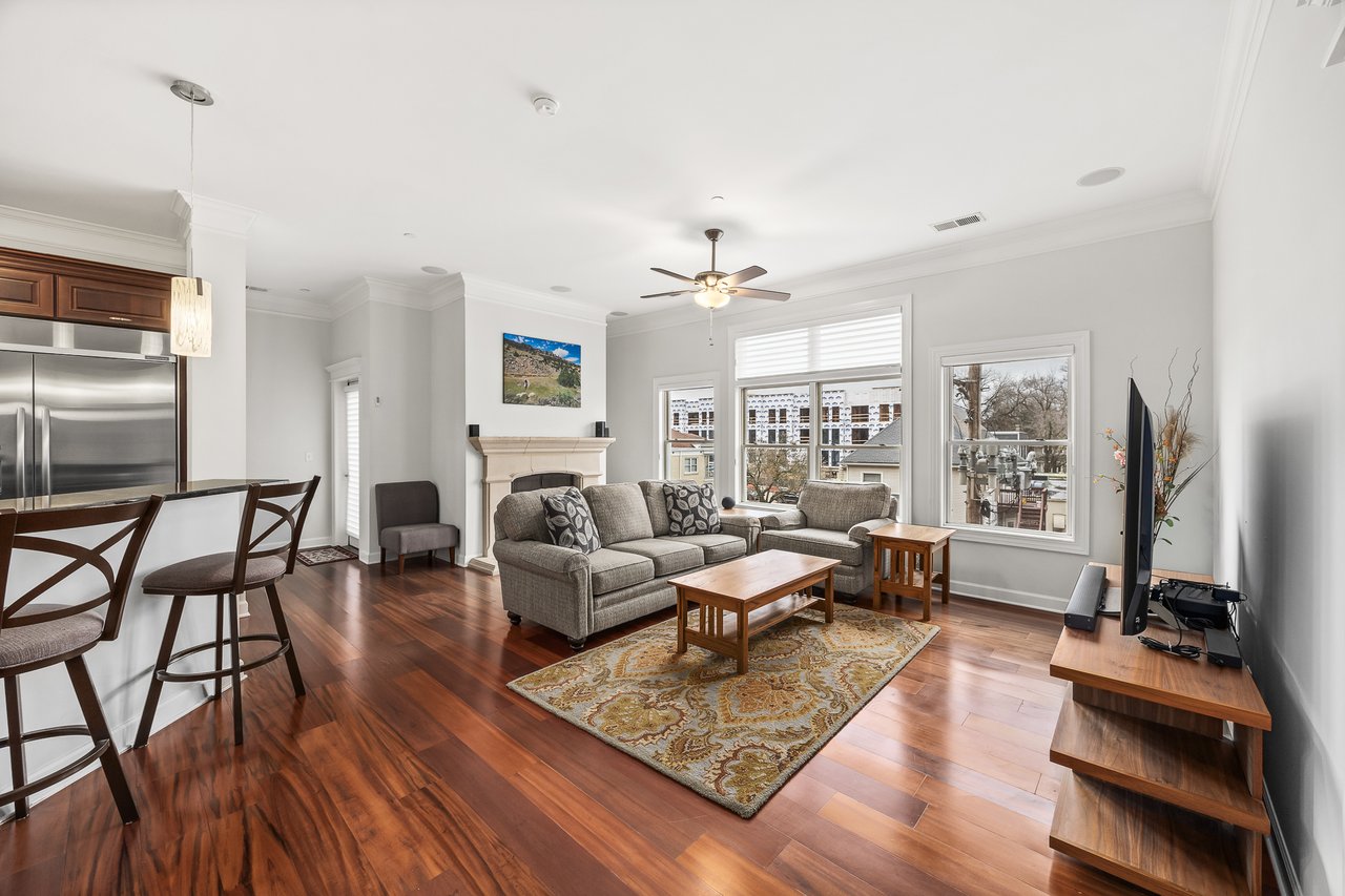 4929 Forest Ave, Unit 2E, Downers Grove