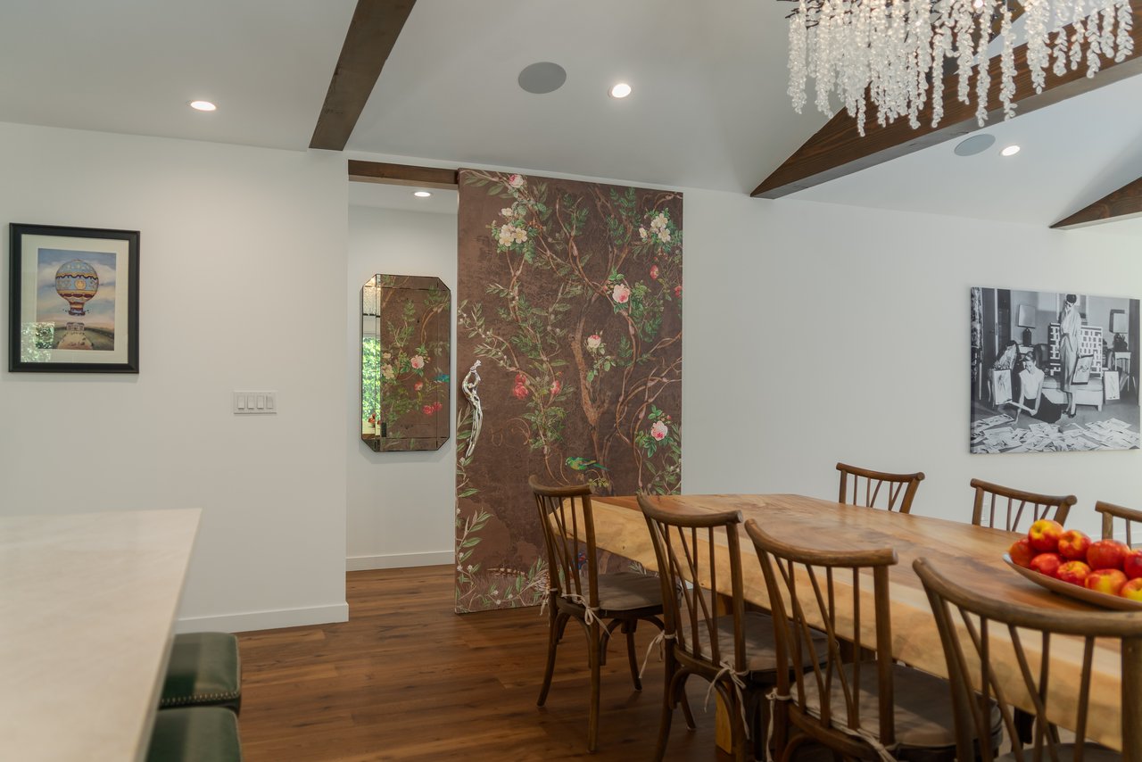 133 N La Jolla Avenue