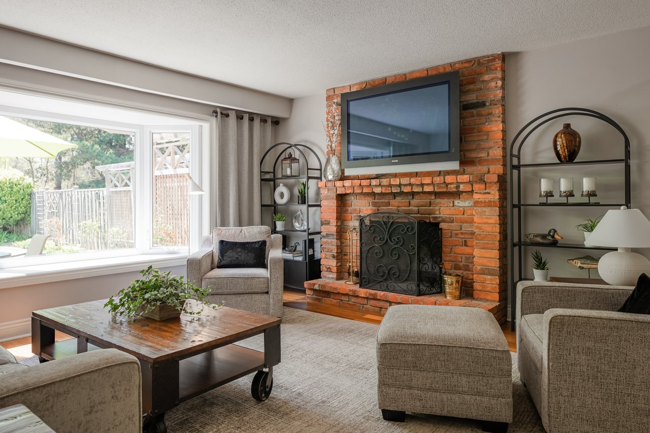 Family Oasis in Ford