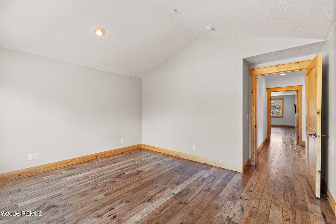 1215 Silver Oak Court 4