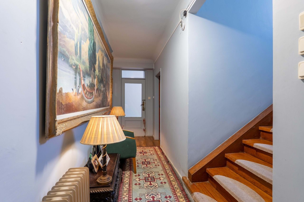 Luxury Four-Story Home in Foz do Douro, Porto with Ocean Views and Beach Proximity