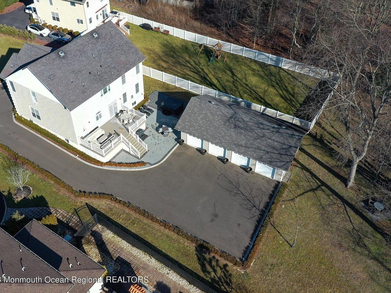 11 Gordons Corner Road