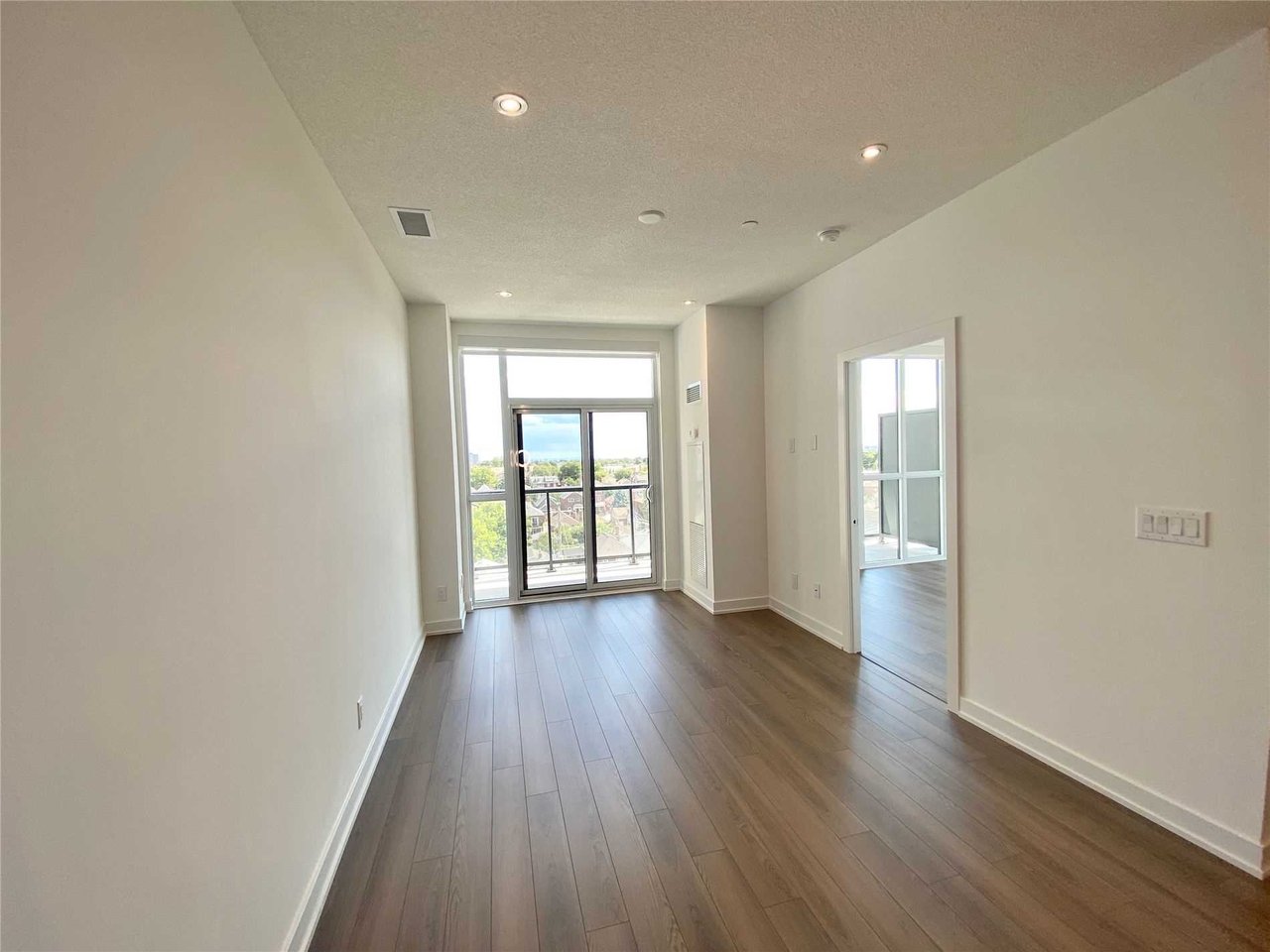 1603 Eglinton Ave W Unit: 610