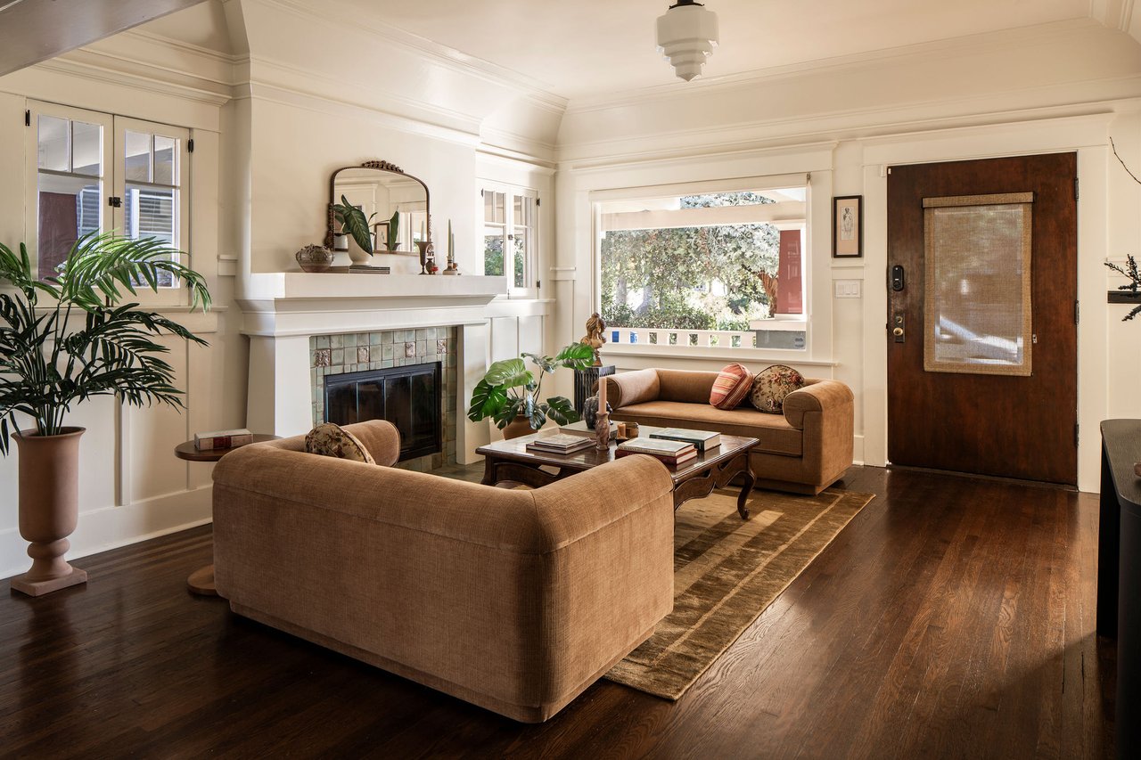 2321 W 31st St in Jefferson Park