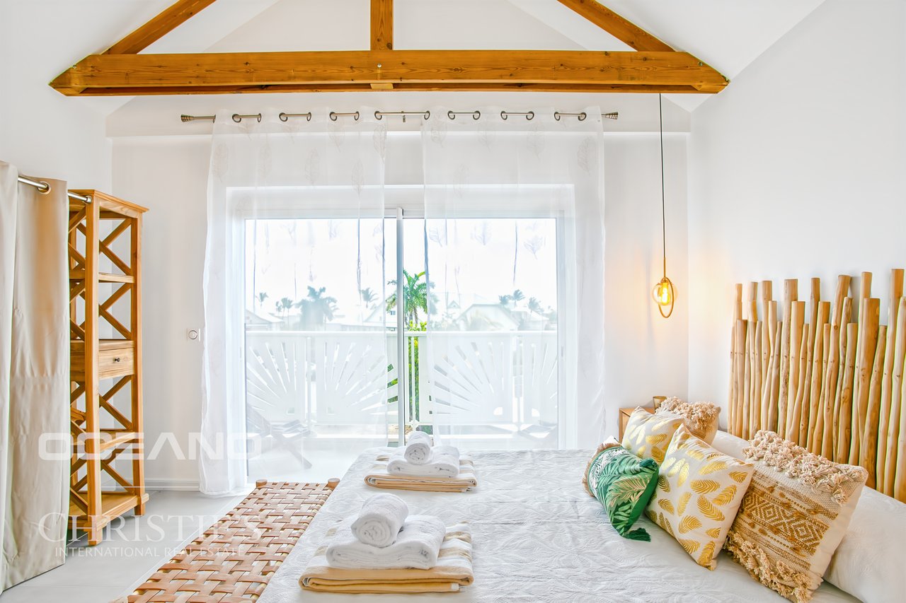 DUPLEX APARTMENT – ORIENT BAY | EXCLUSIVE LISTING