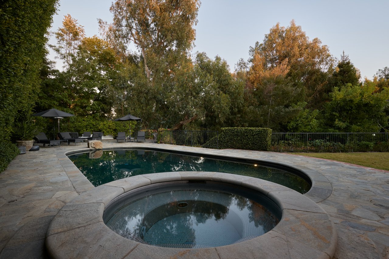 196 Granville Ave, Brentwood