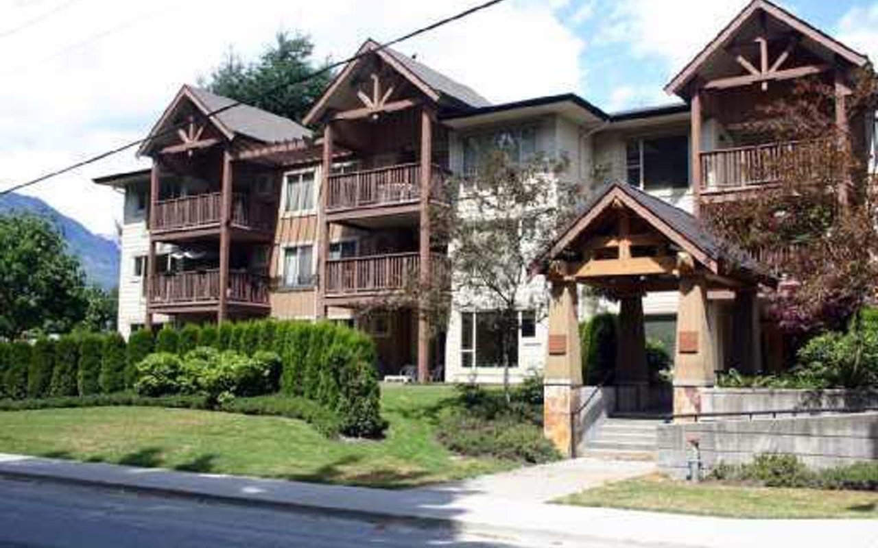 2323 Mamquam Rd, #301