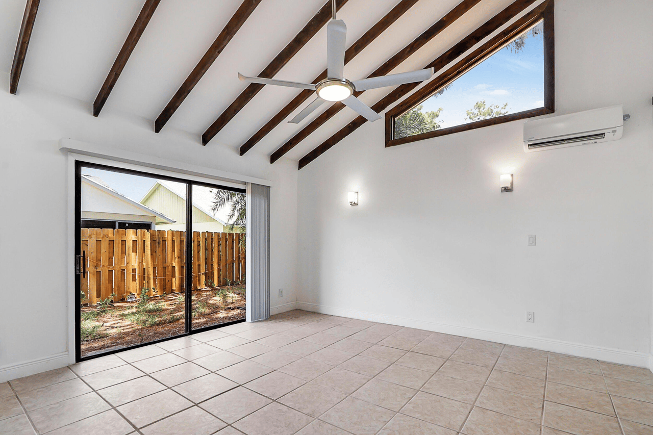 123 Stillwater Cir