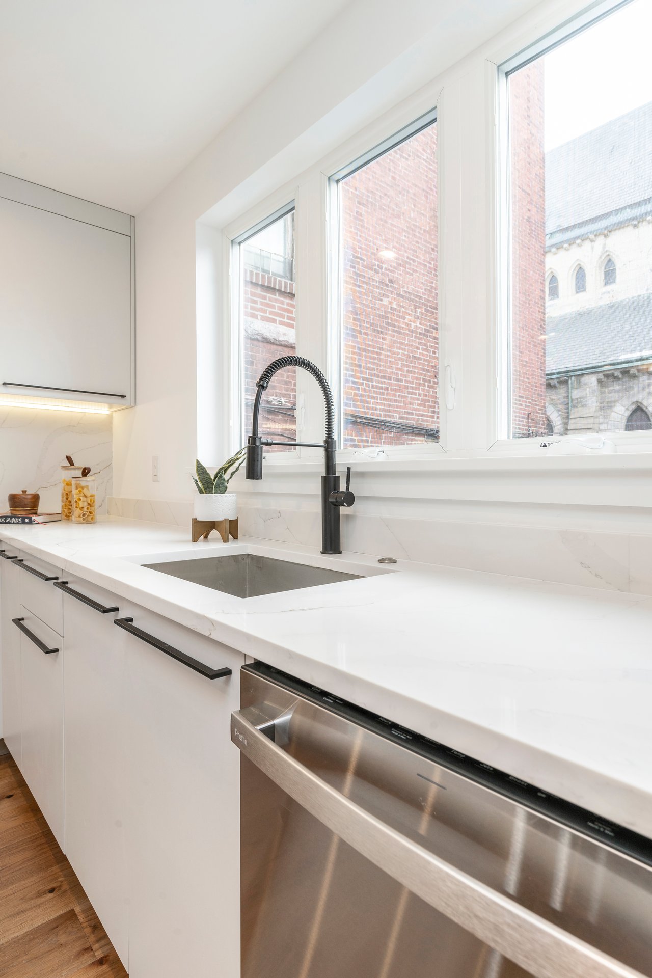 310 Reed St, Philadelphia, PA 19147