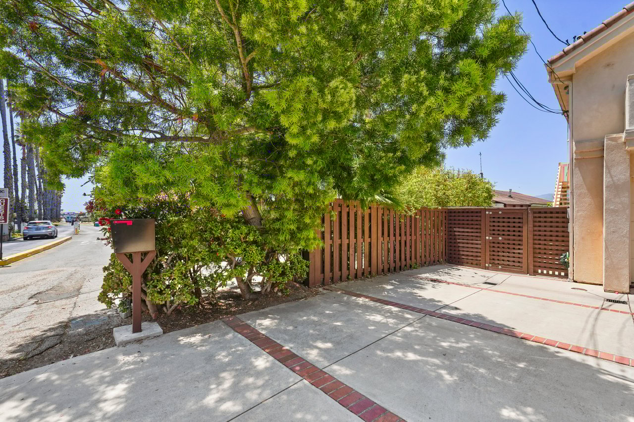 Malibu Guest House For Lease