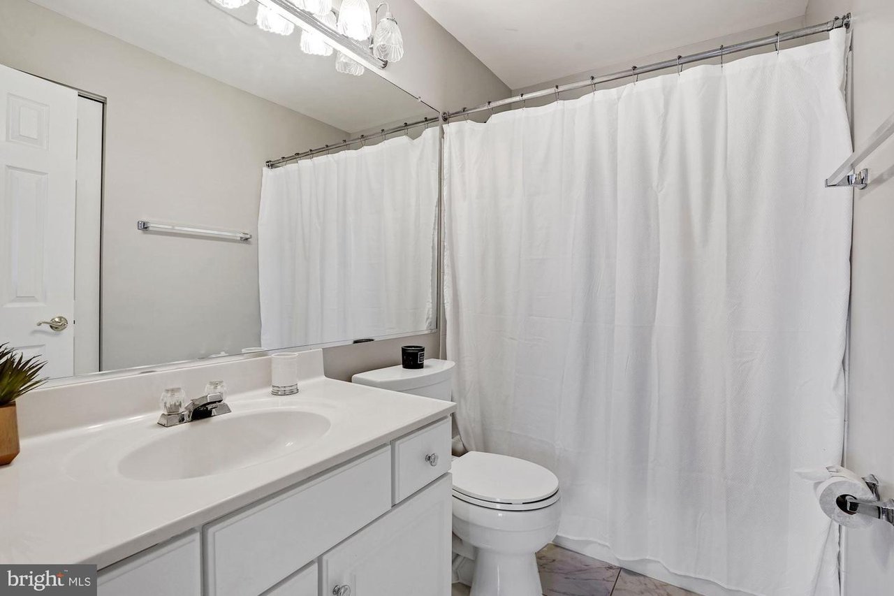 2407 20Th St NW Unit #1096, Washington, DC 20009
